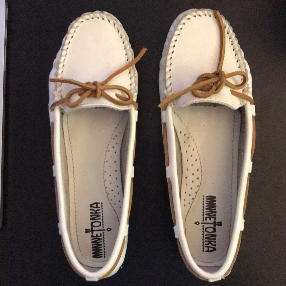 White leather Minnetonka moccasins brand new